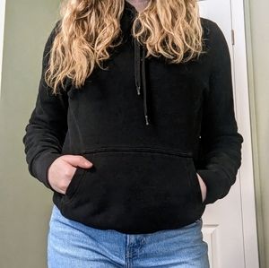 Aritzia TNA Black Sweatshirt | Size Medium